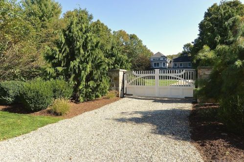 25 Lookout Pt, Ridgefield, CT 06877-1914