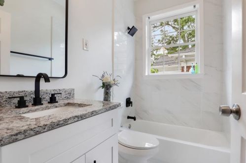 999 Cascade Rd, Atlanta GA  30311-2659 exterior