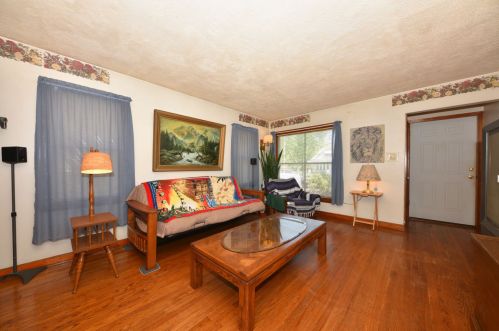 3007 9th Pl, Milwaukee, WI 53215-3949