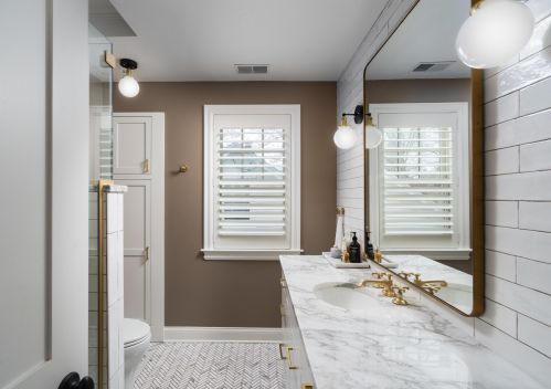 835 Gln Ave, Milwaukee WI 53217-5216 exterior