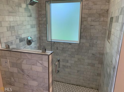 2565 Hawthorne Dr, Atlanta GA 30345-2039 exterior