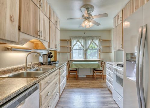 5243 82 Ct, Milwaukee WI 53218-2503 exterior