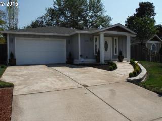 1235 Taney St, Eugene OR  97402-6314 exterior