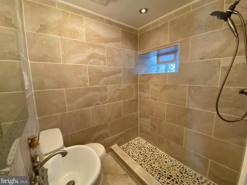 341 Daly St, Philadelphia PA  19148-3306 exterior