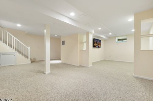 15 Lapis Cir, Town Center NJ 07052-2160 exterior