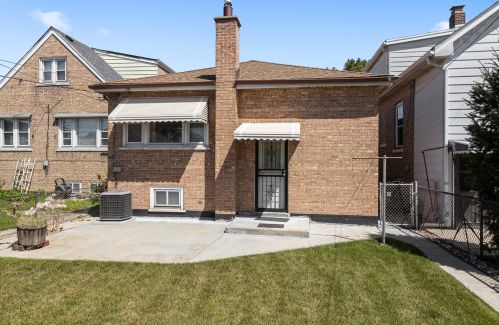 5246 Kilpatrick Ave, Chicago, IL 60632-4931