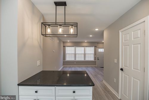 5809 Ditman St, Philadelphia PA 19135-4043 exterior