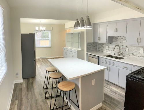 5457 54th St, Milwaukee, WI 53218-3336