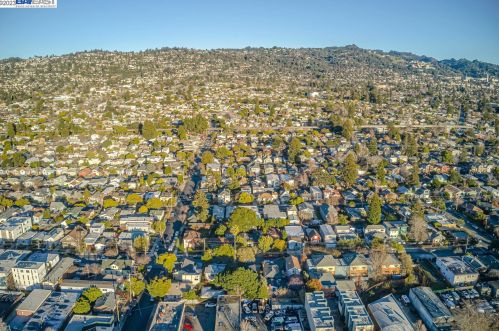 1112 Kains, Berkeley CA 94706-1218 exterior