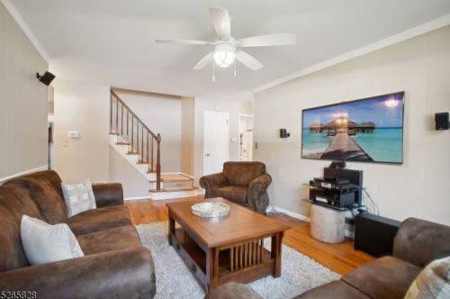 117 Stephenville Pkwy, Edison NJ 08820-2610 exterior