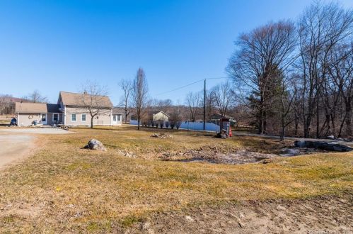 113 Norwich Ave, Exeter CT 06249-2616 exterior