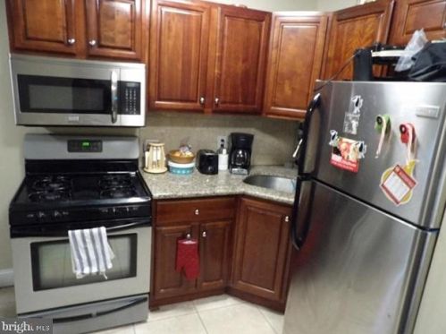 1519 17th St, Philadelphia, PA 19121-4208