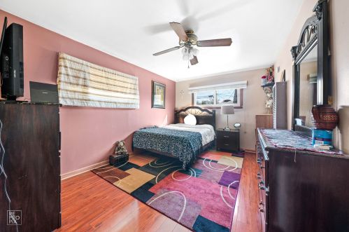 7153 72 St, Chicago IL 60629-3505 exterior