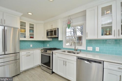 6119 Algona Ct, Alexandria VA 22310-3141 exterior