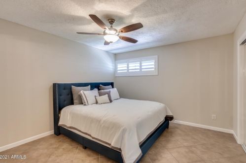 7141 16th St, Phoenix AZ  85020-5542 exterior