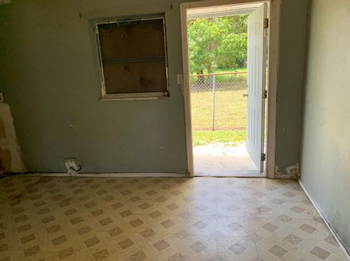 516 22 St, Fort Pierce FL 34950-6001 exterior