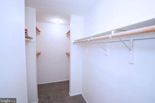 36 Holly Ct, Trenton NJ  08619-4633 exterior