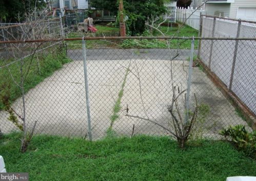 1124 Genesee St, Trenton NJ 08611-1907 exterior