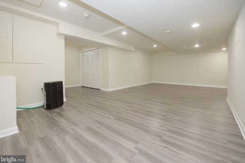 362 Bowler Ct, Piscataway NJ 08854-6649 exterior