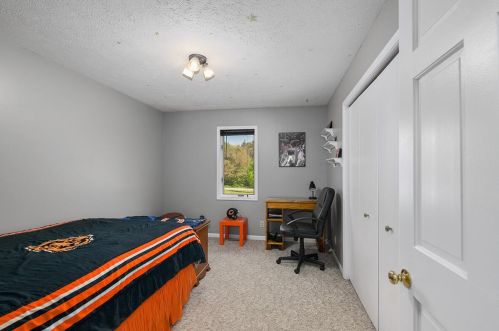 8415 Hidden Dr, Middlevle MI 49333-9186 exterior