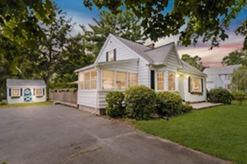 52 Clyde Ave, West Springfield, MA 01089-2958