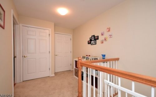 414 Turlington Ct, Livingston NJ 07039-8266 exterior