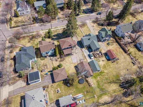 1855 Vermilion Rd, Duluth MN 55803-2420 exterior