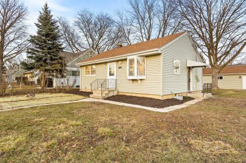 5220 69th St, Milwaukee, WI 53218-3934