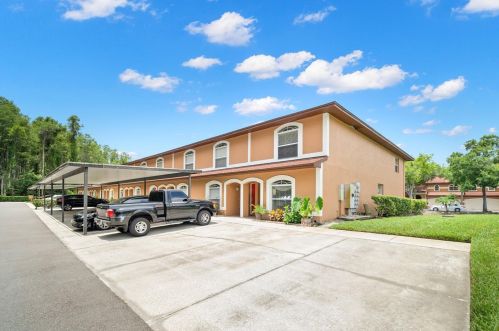 14623 Par Club Cir, Tampa, FL 33618-2742