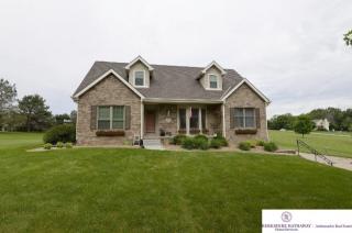 9872 161st St, Omaha, NE 68136-1467