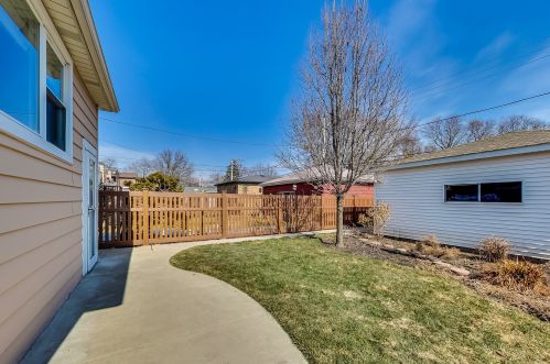 6147 Melvina Ave, Chicago IL 60638-4305 exterior