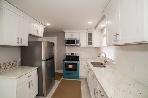 14423 Lincoln Ave, Dolton IL 60419-1818 exterior