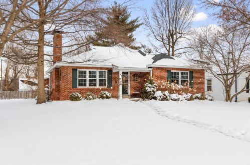 21 Winnetka Ln, Saint Louis, MO 63122-3220