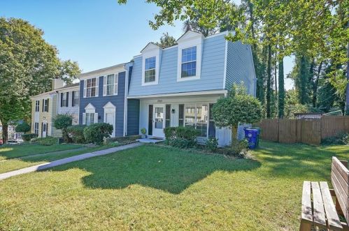 2922 Aspen Woods Entry, Atlanta GA  30360-2761 exterior