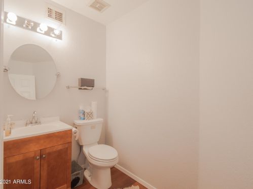 2124 Cathedral Rock Dr, Phoenix AZ 85045-1821 exterior