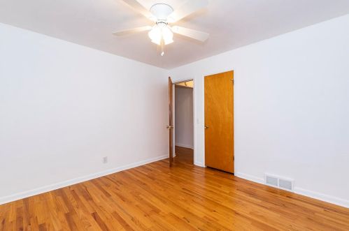 1615 Hamelink Dr, Kalamazoo MI 49002-1657 exterior