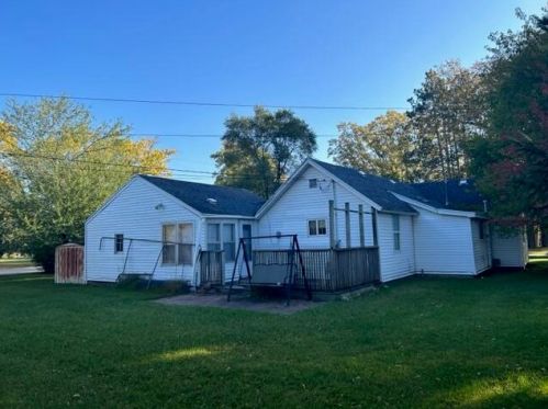 921 Olaf St, Big Rapids, MI 49307-1155