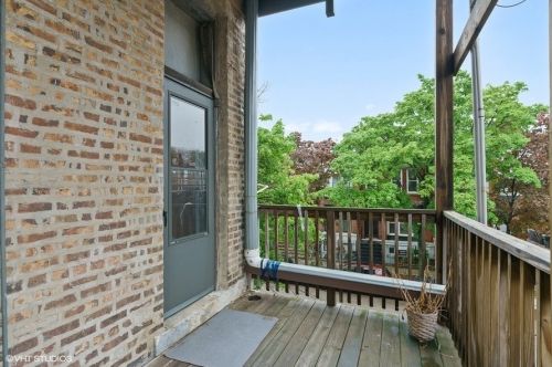 955 Dickens Ave, Chicago IL  60614-4219 exterior