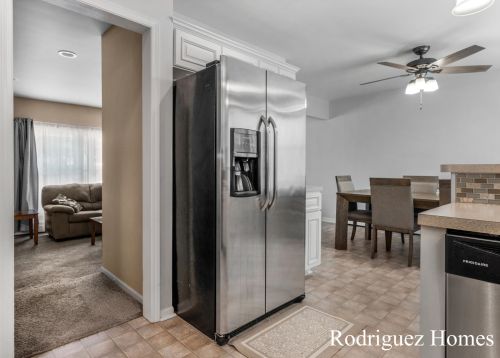 3214 Brookshire Dr, Grand Rapids MI 49508-2445 exterior