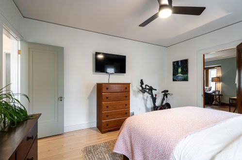 1374 58, Milwaukee WI 53214-5111 exterior