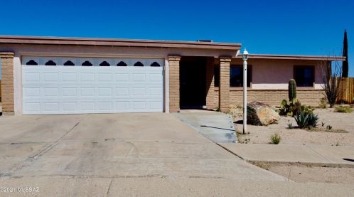 7717 34th St, Tucson, AZ 85710-6061