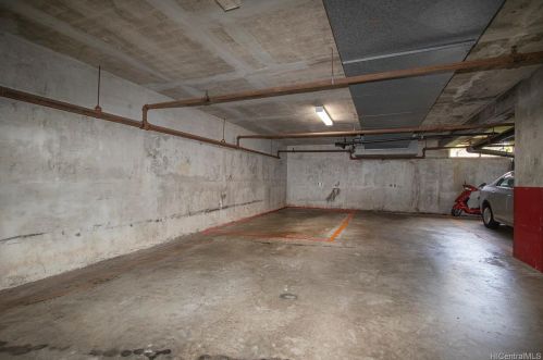 303 Liliuokalani Ave, Honolulu HI  96815-3549 exterior