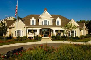 710 Eola Rd, Aurora IL  60504-9021 exterior