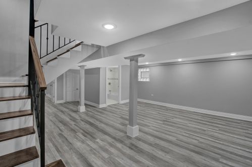 7351 Michigan Ave, Chicago IL 60619-5603 exterior