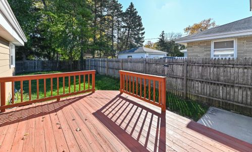 2726 110th St, Milwaukee WI  53227-3015 exterior