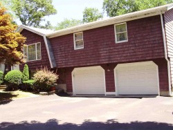 80 Oak Hill St, Newton, MA 02459-3432