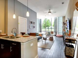 1900 Simond Ave, Austin TX  78723 exterior