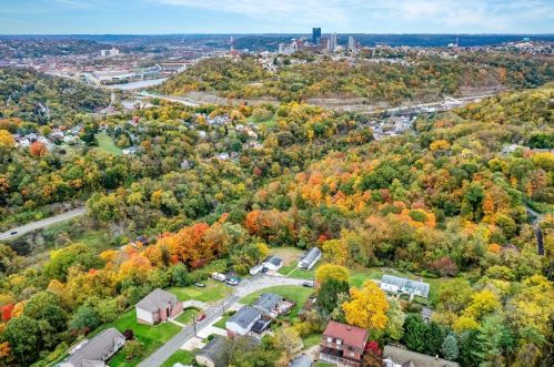 1107 Queensbury St, Pittsburgh PA 15205-3728 exterior