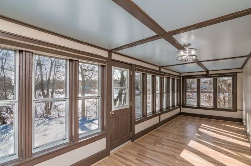 152 Lk Dr, Springfield MA 01151-1843 exterior