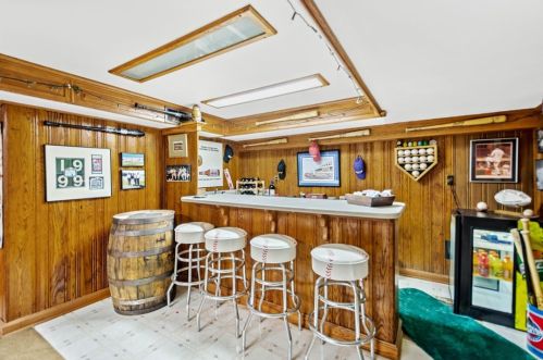 3 Parkridge Ln, Pittsburgh PA 15228-1106 exterior